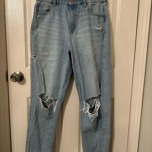 American Eagle Outfitters Light Blue Distressed Curvy Mom Jeans